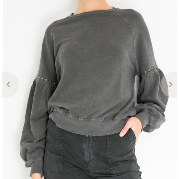 THE GREAT. Tops - THE GREAT bishop sleeve sweatshirt